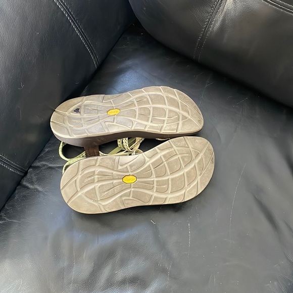 Women’s Chacos - Picture 5 of 5